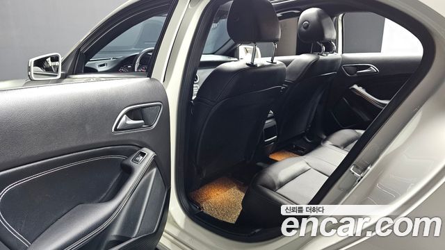 Mercedes-Benz A-Class A200