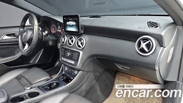 Mercedes-Benz A-Class A200