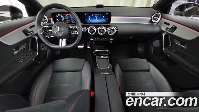 Mercedes-Benz CLA-Class CLA250 4MATIC