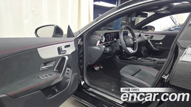 Mercedes-Benz CLA-Class CLA250 4MATIC
