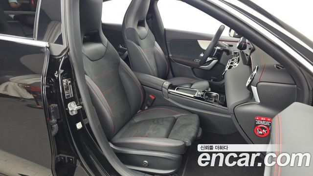 Mercedes-Benz CLA-Class CLA250 4MATIC