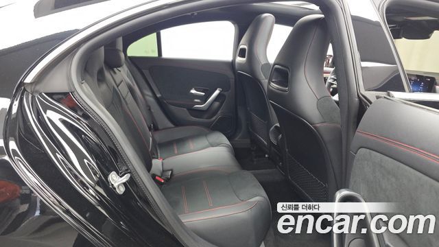 Mercedes-Benz CLA-Class CLA250 4MATIC