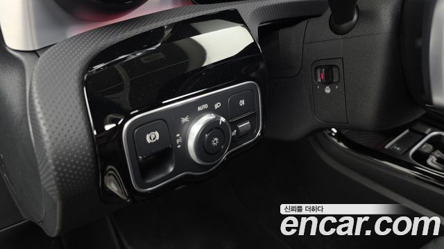 Mercedes-Benz CLA-Class CLA250 4MATIC