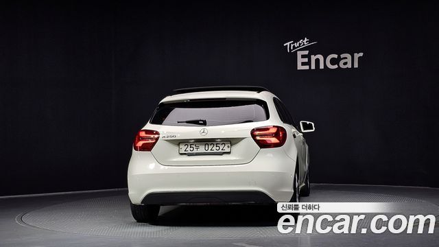 Mercedes-Benz A-Class A200