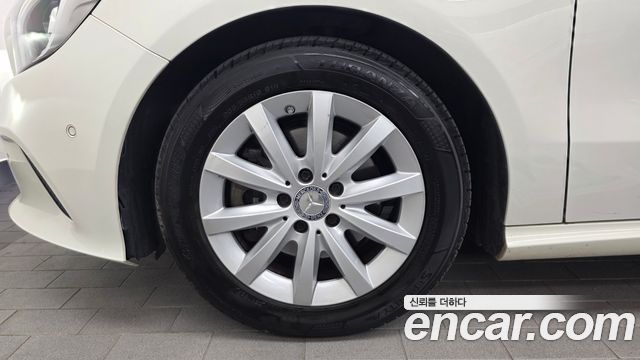 Mercedes-Benz A-Class A200