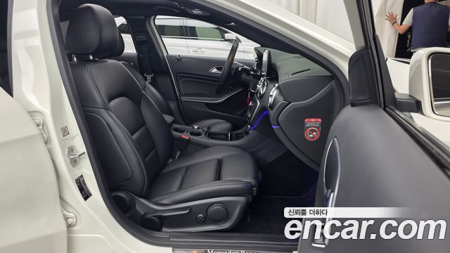 Mercedes-Benz A-Class A200