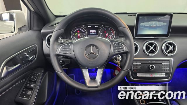 Mercedes-Benz A-Class A200