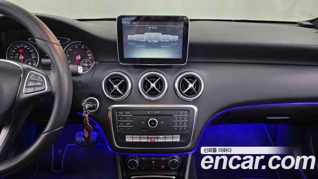 Mercedes-Benz A-Class A200
