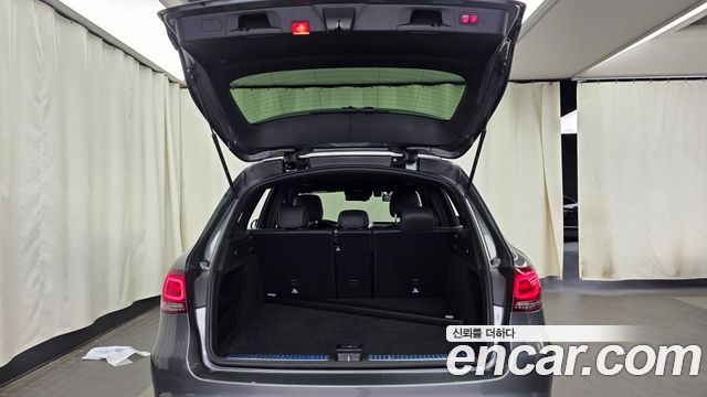 Mercedes-Benz GLC-Class GLC300 4MATIC