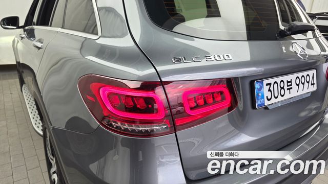 Mercedes-Benz GLC-Class GLC300 4MATIC