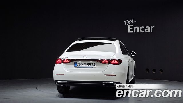 Mercedes-Benz E-Class E200 Avantgarde