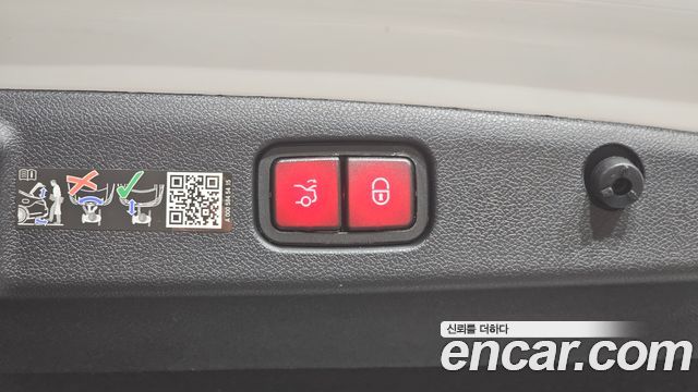 Mercedes-Benz E-Class E200 Avantgarde