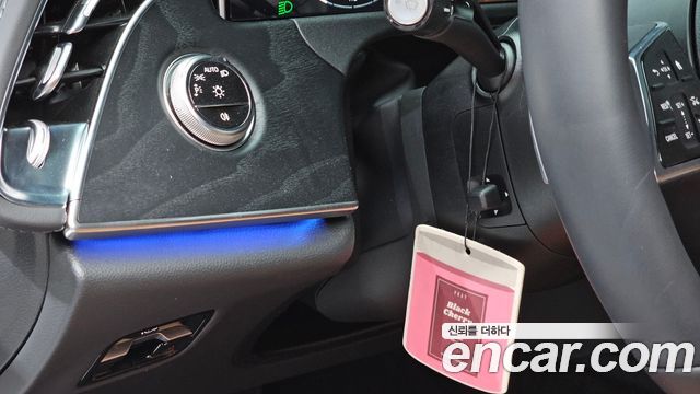Mercedes-Benz E-Class E200 Avantgarde