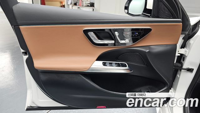 Mercedes-Benz E-Class E200 Avantgarde
