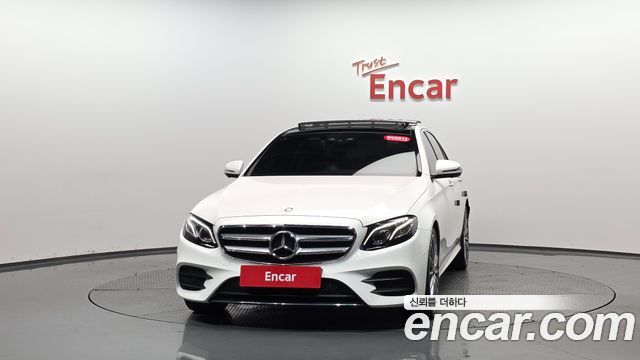 Mercedes-Benz E-Class E300 4MATIC AMG Line