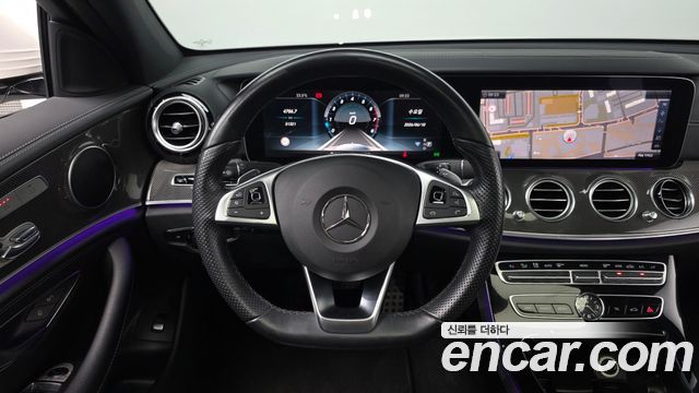 Mercedes-Benz E-Class E300 4MATIC AMG Line