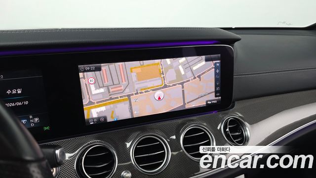Mercedes-Benz E-Class E300 4MATIC AMG Line