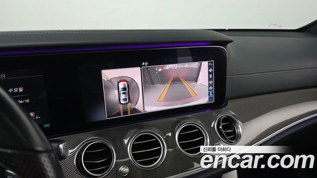 Mercedes-Benz E-Class E300 4MATIC AMG Line