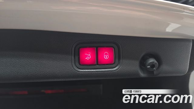 Mercedes-Benz E-Class E300 4MATIC AMG Line