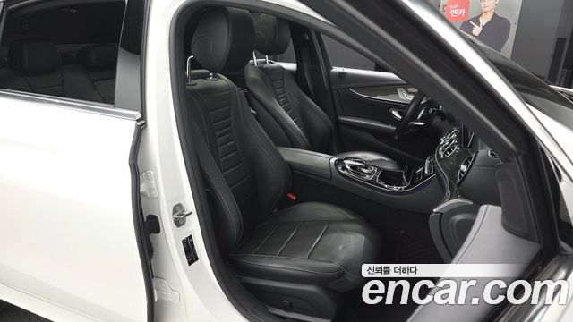 Mercedes-Benz E-Class E300 4MATIC AMG Line