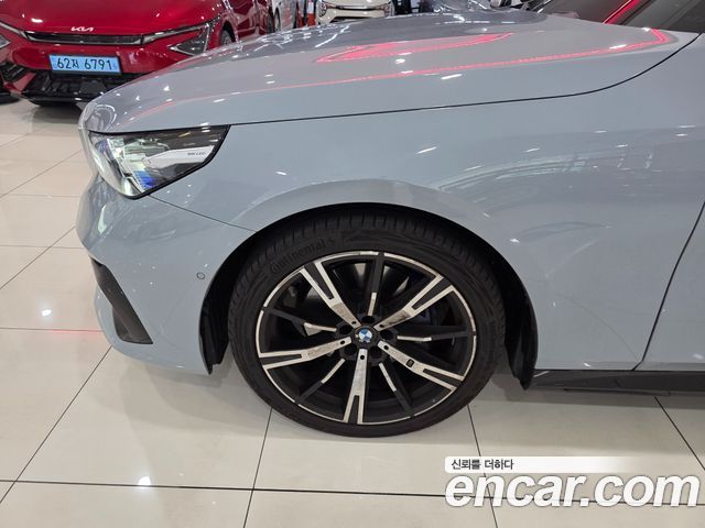BMW 5-Series 530i xDrive M Sport