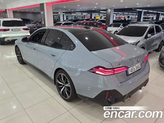BMW 5-Series 530i xDrive M Sport
