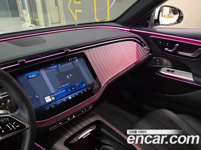 Mercedes-Benz E-Class E300 4MATIC Exclusive