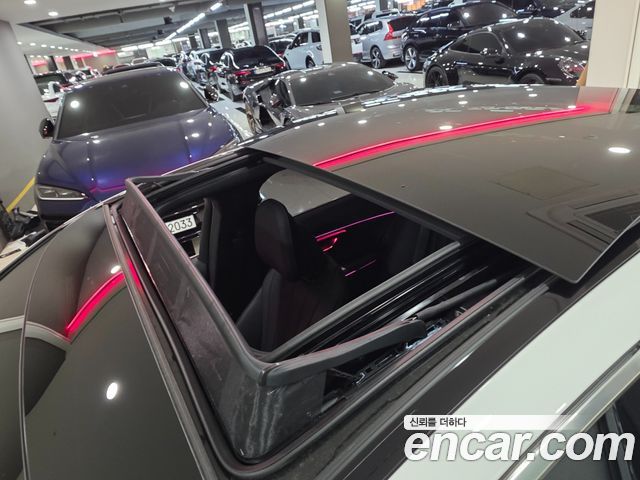 Mercedes-Benz E-Class E300 4MATIC Exclusive
