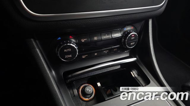 Mercedes-Benz GLA-Class GLA220