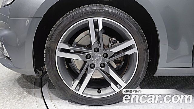 Audi A4 40 TFSI Premium