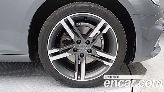 Audi A4 40 TFSI Premium