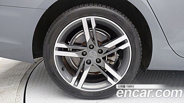 Audi A4 40 TFSI Premium
