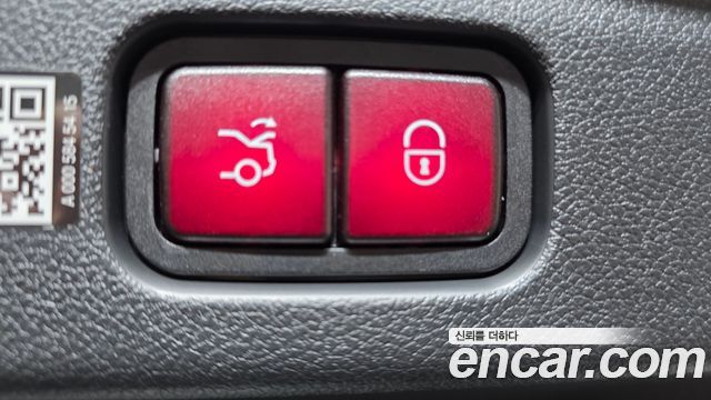 Mercedes-Benz E-Class E200 Avantgarde