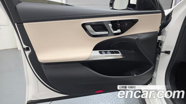Mercedes-Benz E-Class E200 Avantgarde