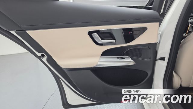 Mercedes-Benz E-Class E200 Avantgarde