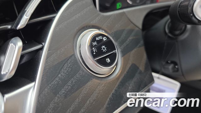 Mercedes-Benz E-Class E200 Avantgarde