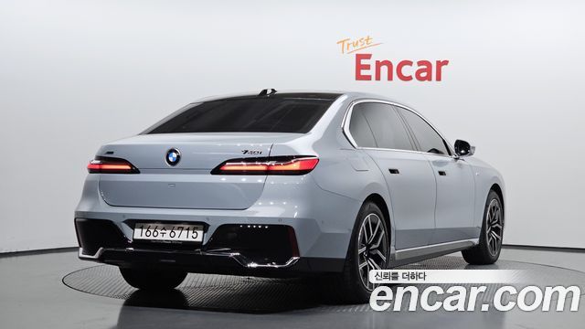 BMW 7-Series 740i xDrive M Sport