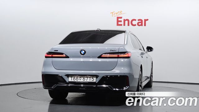 BMW 7-Series 740i xDrive M Sport