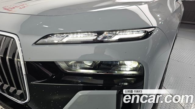 BMW 7-Series 740i xDrive M Sport