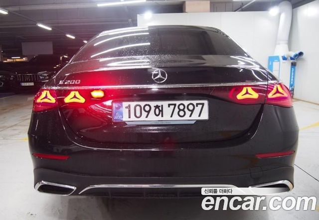Mercedes-Benz E-Class E200 AMG Line