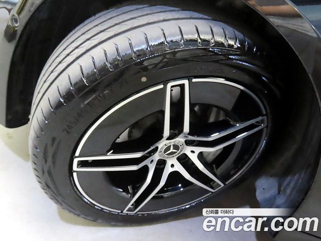 Mercedes-Benz E-Class E200 AMG Line