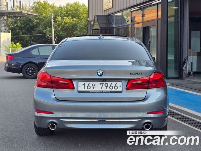 BMW 5-Series 530i Luxury Plus
