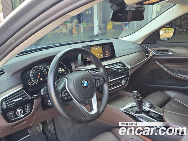 BMW 5-Series 530i Luxury Plus