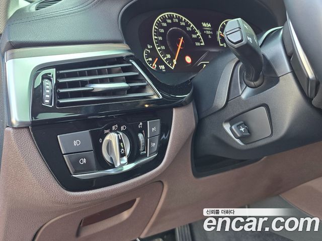 BMW 5-Series 530i Luxury Plus
