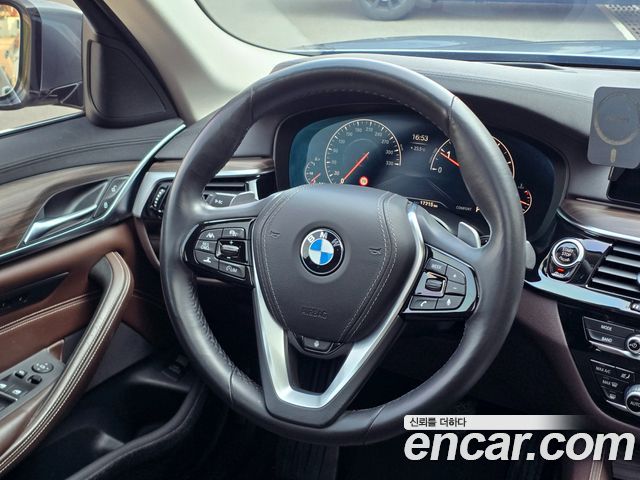 BMW 5-Series 530i Luxury Plus
