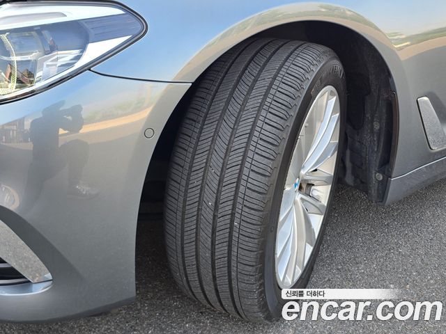 BMW 5-Series 530i Luxury Plus