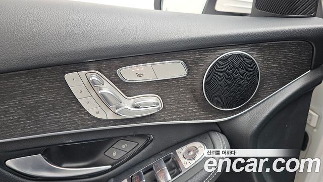 Mercedes-Benz GLC-Class GCL300 4MATIC Coupe