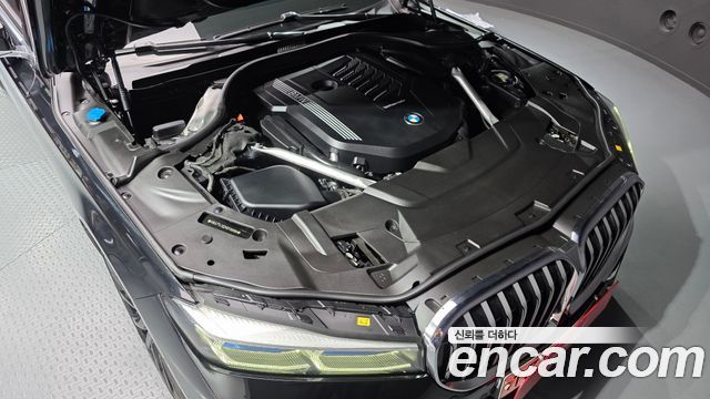 BMW 7-Series 740Li xDrive M Sport Package