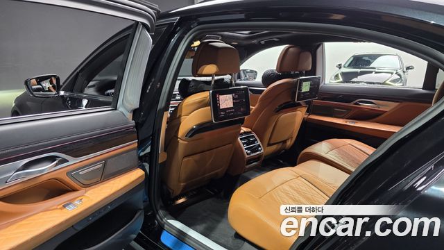 BMW 7-Series 740Li xDrive M Sport Package