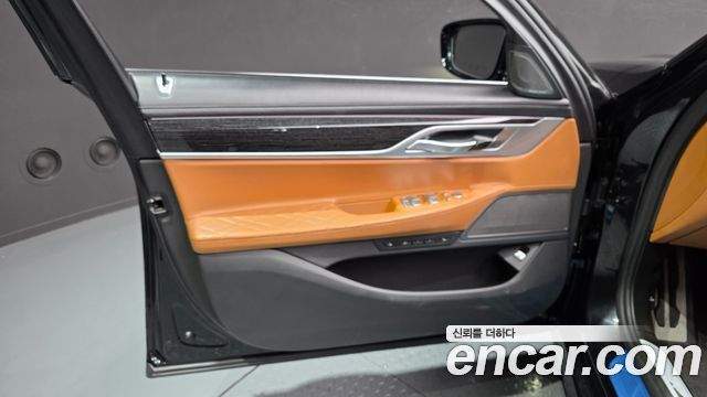 BMW 7-Series 740Li xDrive M Sport Package